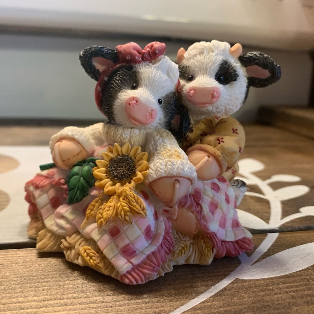 Mary Moo Moo Couple